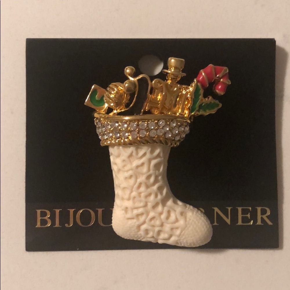 Bijoux Terner Christmas pin